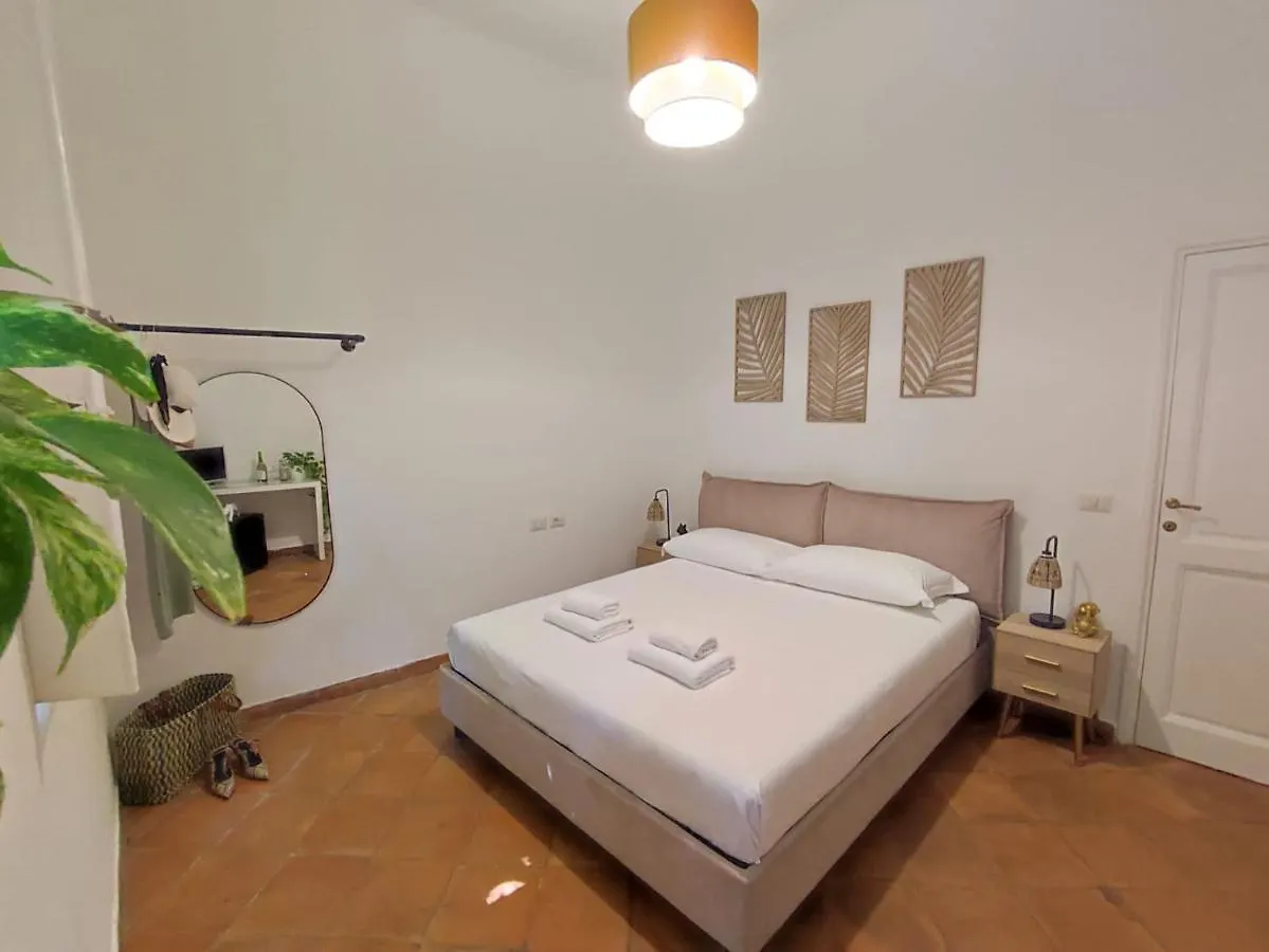 Coronari Suite - A Love Nest At Navona Square Rome Bed & Breakfast