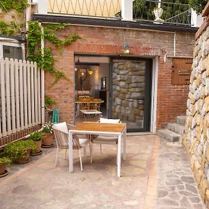 https://villa-caterina-cefalu.sicilyhotelsitaly.net